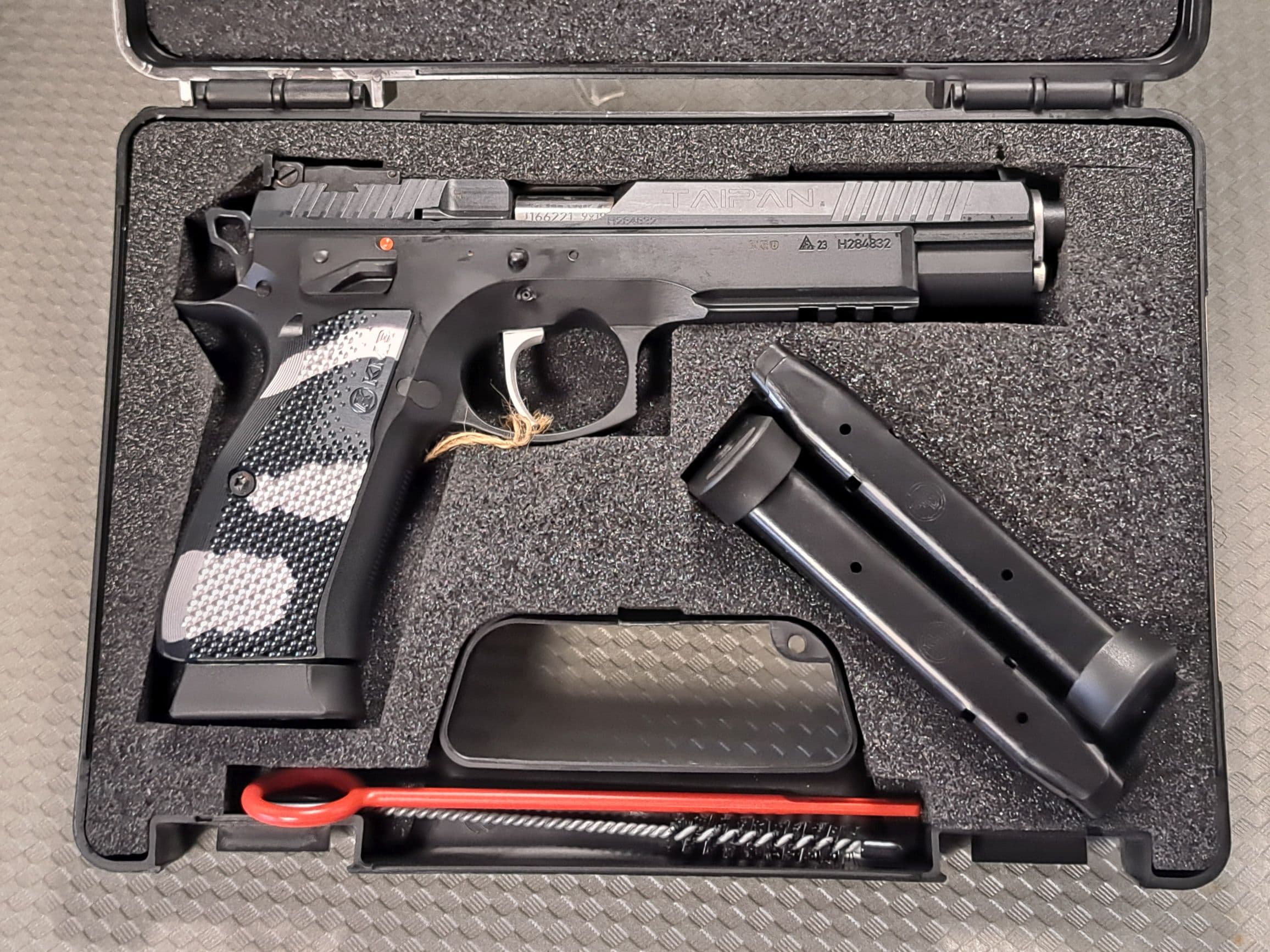 Pro Tuning Pistole Taipan - Image 1